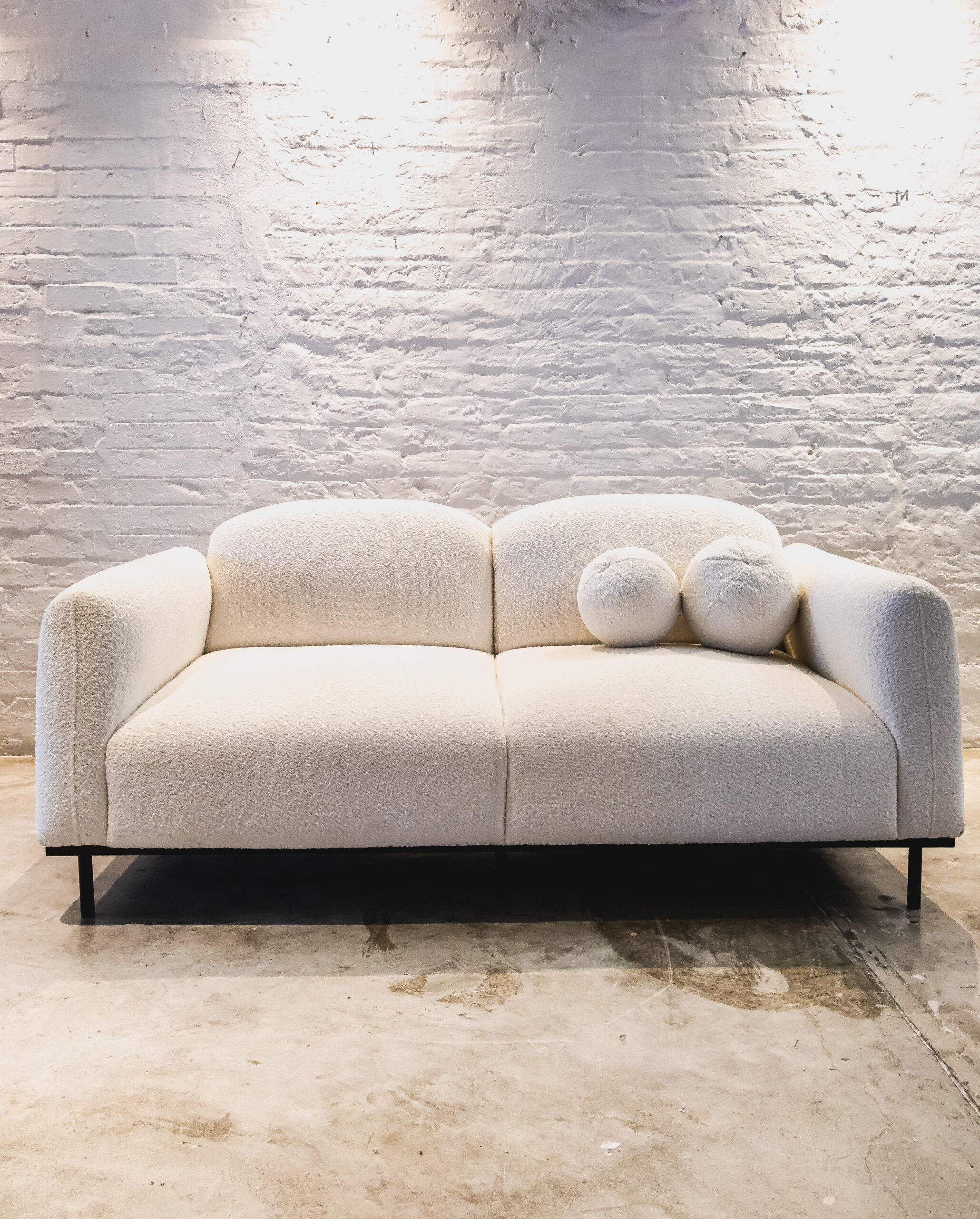 Dusk Sofa - Image 3